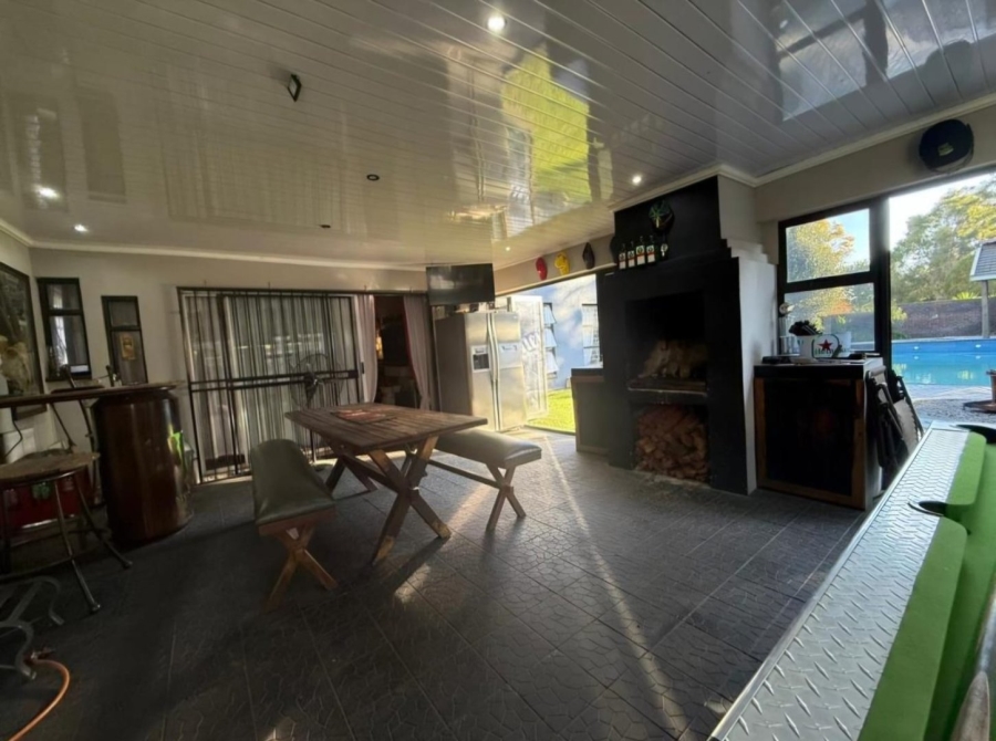 4 Bedroom Property for Sale in Vanderbijlpark Sw 2 Gauteng