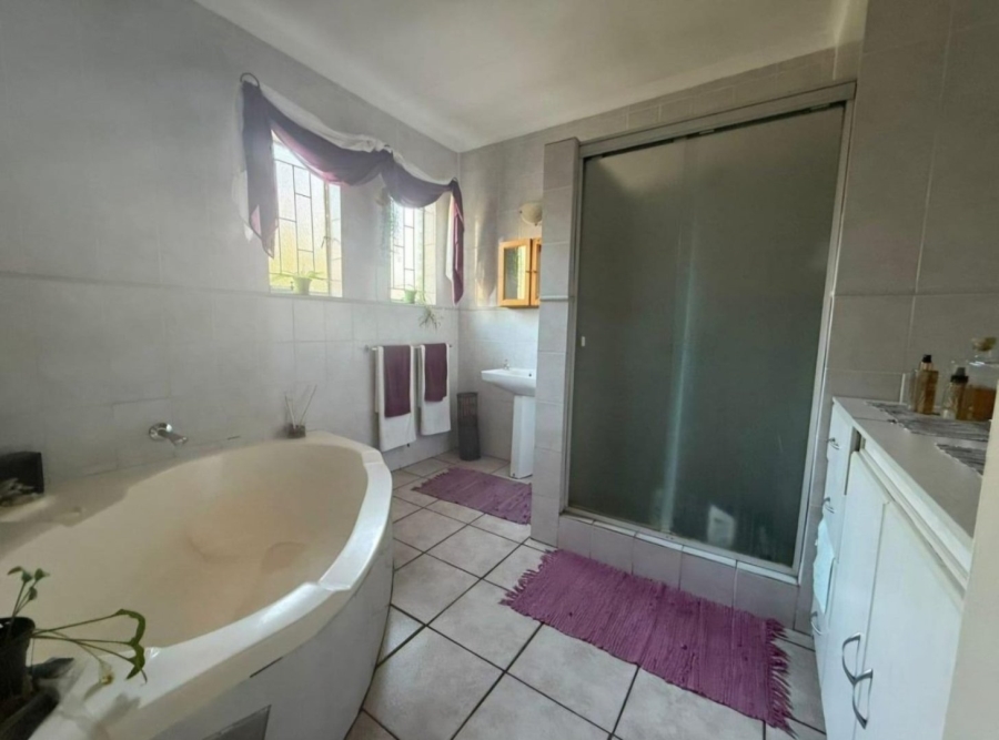 4 Bedroom Property for Sale in Vanderbijlpark Sw 2 Gauteng