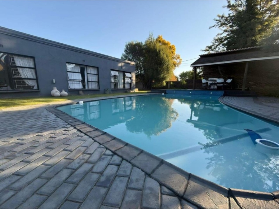 4 Bedroom Property for Sale in Vanderbijlpark Sw 2 Gauteng