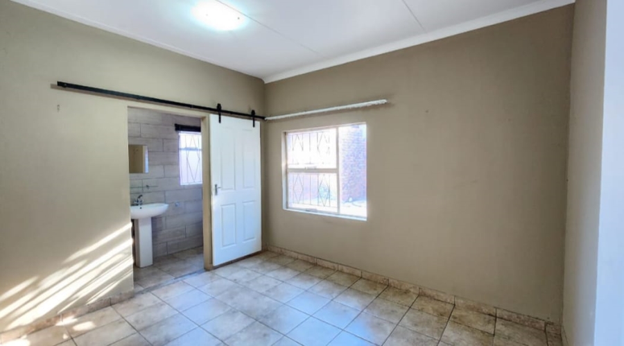 To Let 1 Bedroom Property for Rent in Vanderbijlpark Sw 2 Gauteng