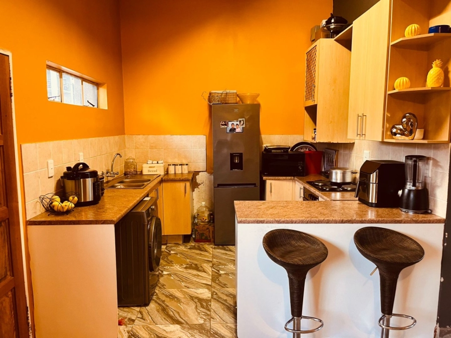 To Let 2 Bedroom Property for Rent in Noordwyk Gauteng