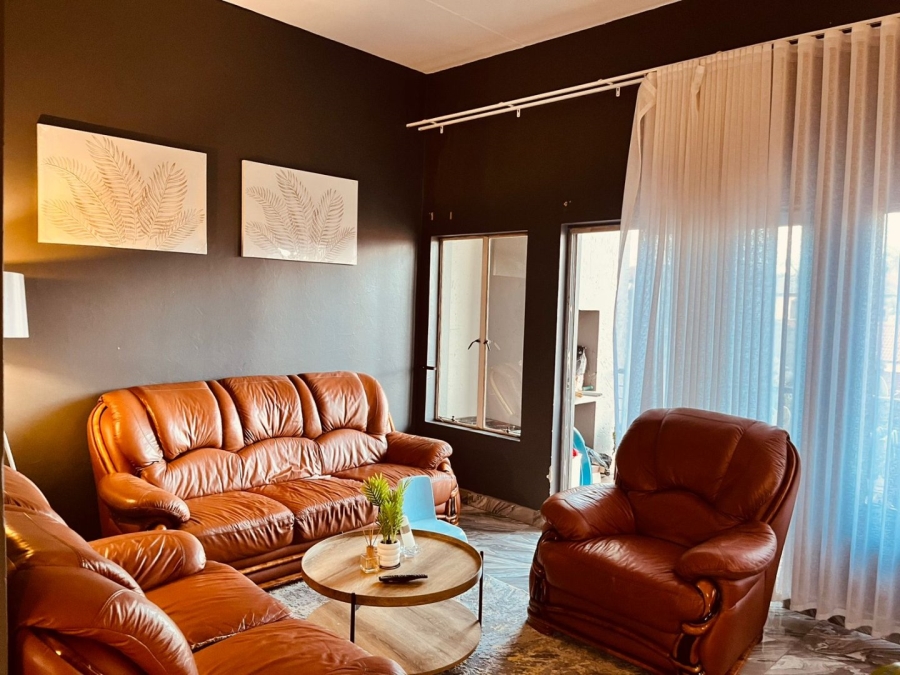 To Let 2 Bedroom Property for Rent in Noordwyk Gauteng