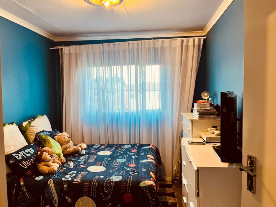 To Let 2 Bedroom Property for Rent in Noordwyk Gauteng