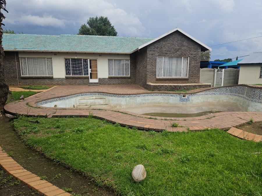 3 Bedroom Property for Sale in Crystal Park Gauteng