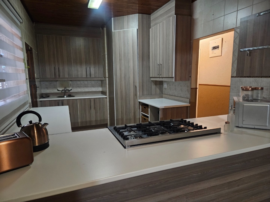 3 Bedroom Property for Sale in Crystal Park Gauteng