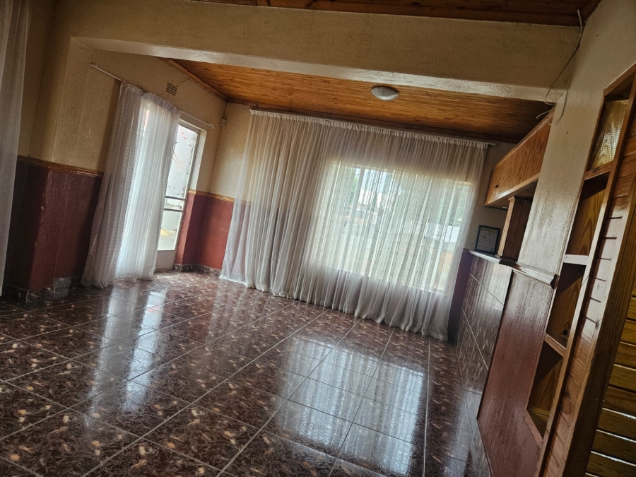 3 Bedroom Property for Sale in Crystal Park Gauteng