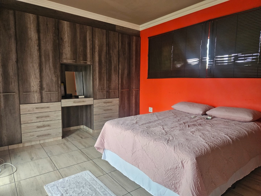 3 Bedroom Property for Sale in Crystal Park Gauteng