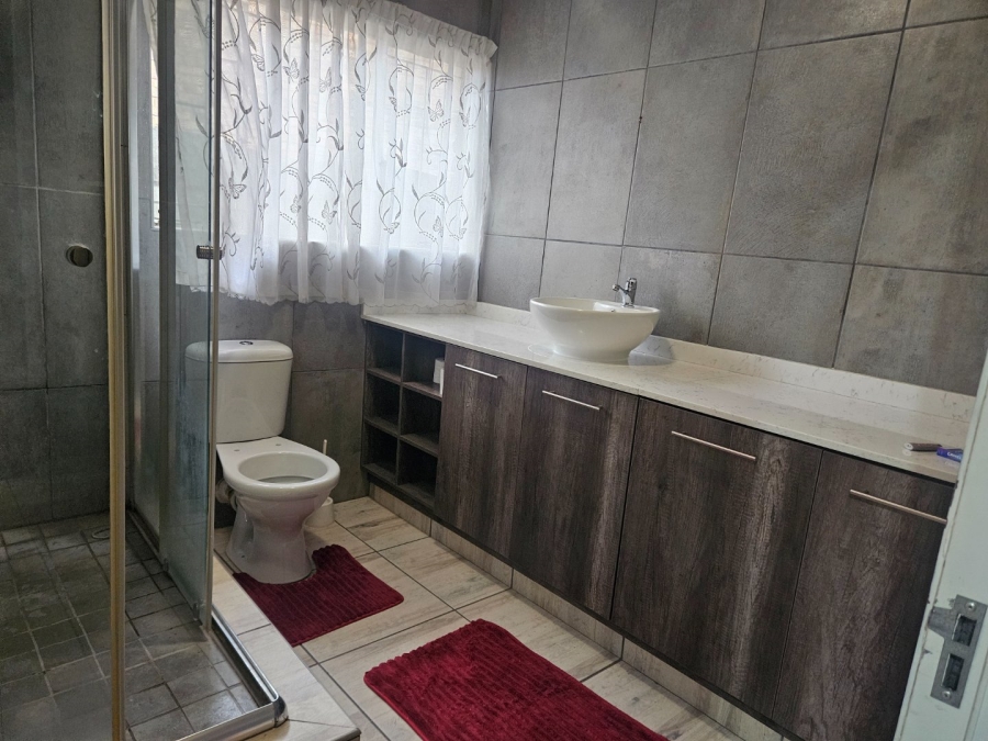 3 Bedroom Property for Sale in Crystal Park Gauteng