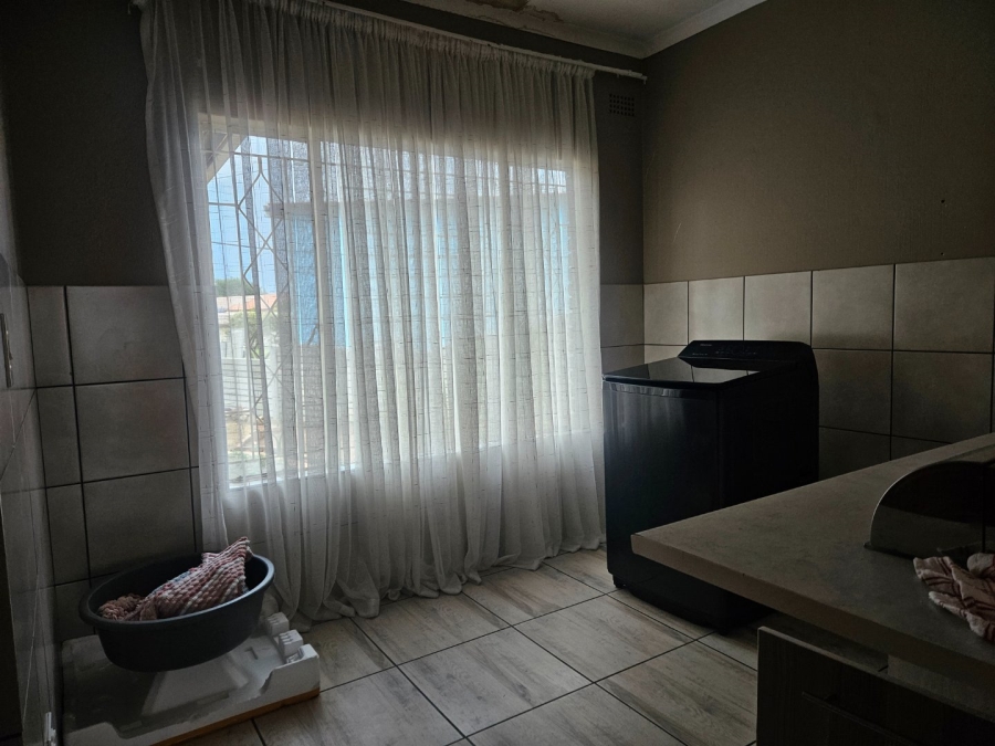 3 Bedroom Property for Sale in Crystal Park Gauteng