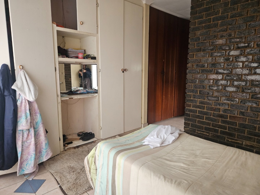 3 Bedroom Property for Sale in Crystal Park Gauteng