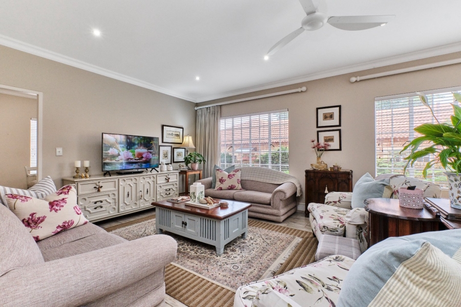 2 Bedroom Property for Sale in Wilgeheuwel Gauteng