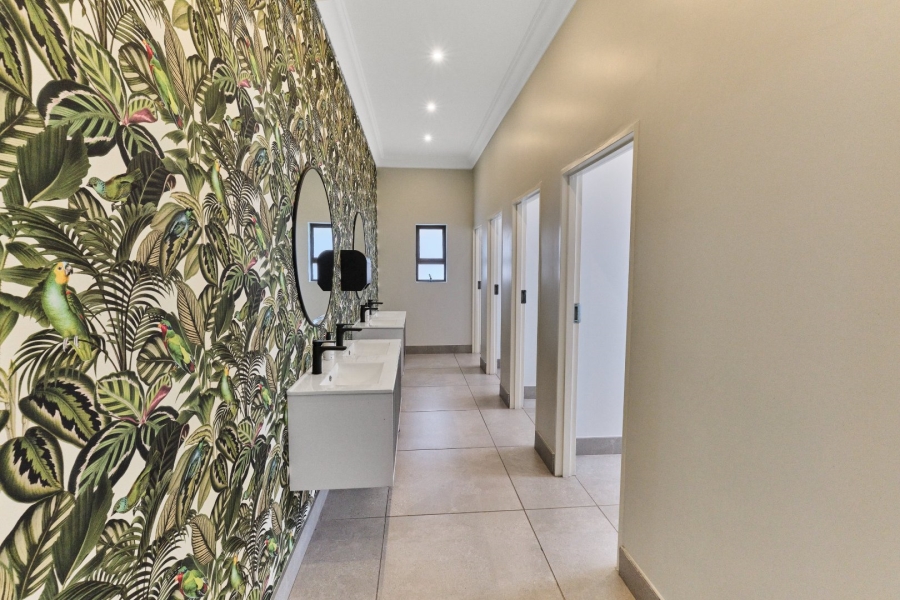 2 Bedroom Property for Sale in Wilgeheuwel Gauteng