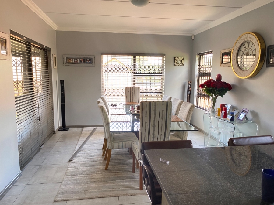 4 Bedroom Property for Sale in Fairland Gauteng