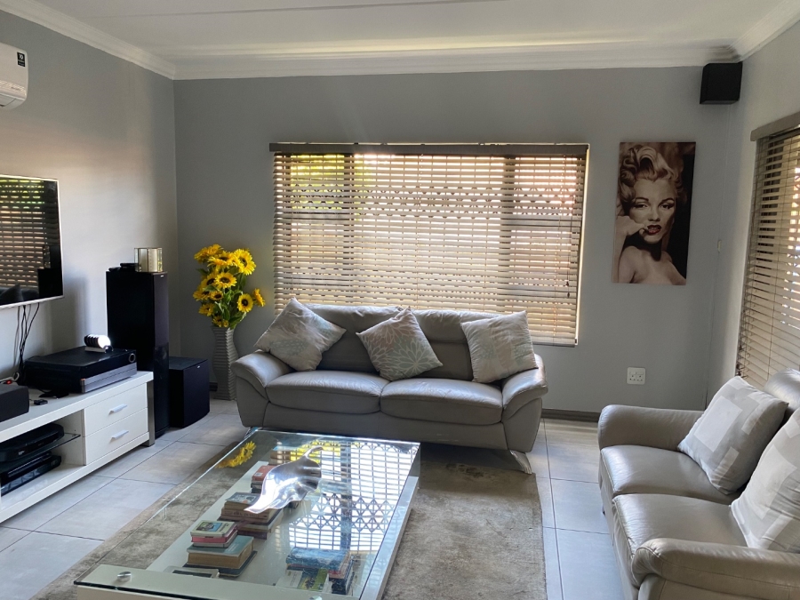 4 Bedroom Property for Sale in Fairland Gauteng