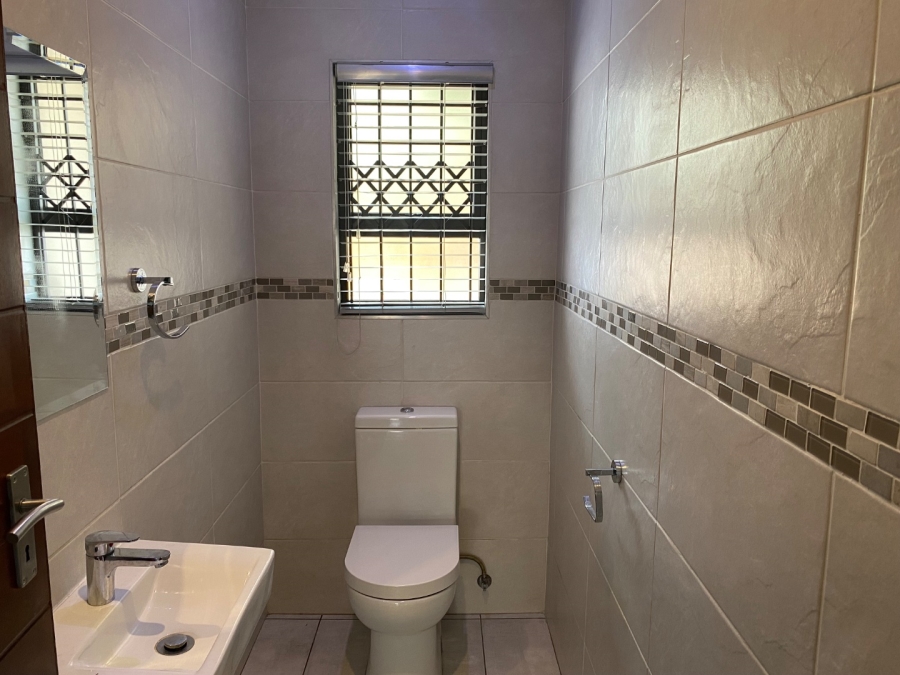 4 Bedroom Property for Sale in Fairland Gauteng