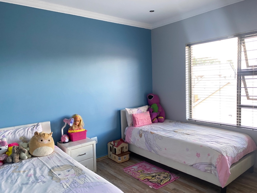 4 Bedroom Property for Sale in Fairland Gauteng