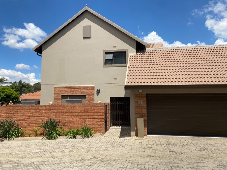 4 Bedroom Property for Sale in Fairland Gauteng