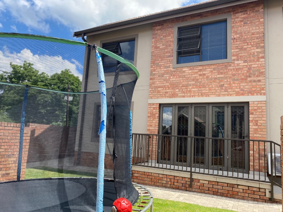 4 Bedroom Property for Sale in Fairland Gauteng