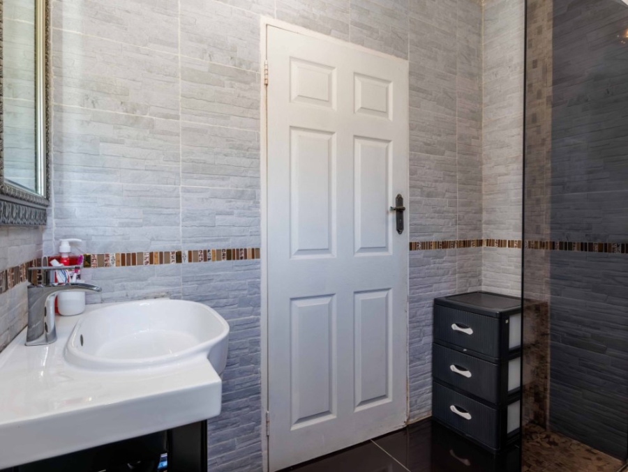 4 Bedroom Property for Sale in Croydon Gauteng