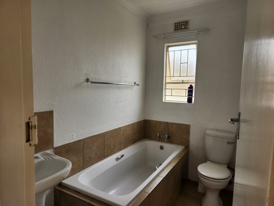 To Let 3 Bedroom Property for Rent in Alveda Gauteng