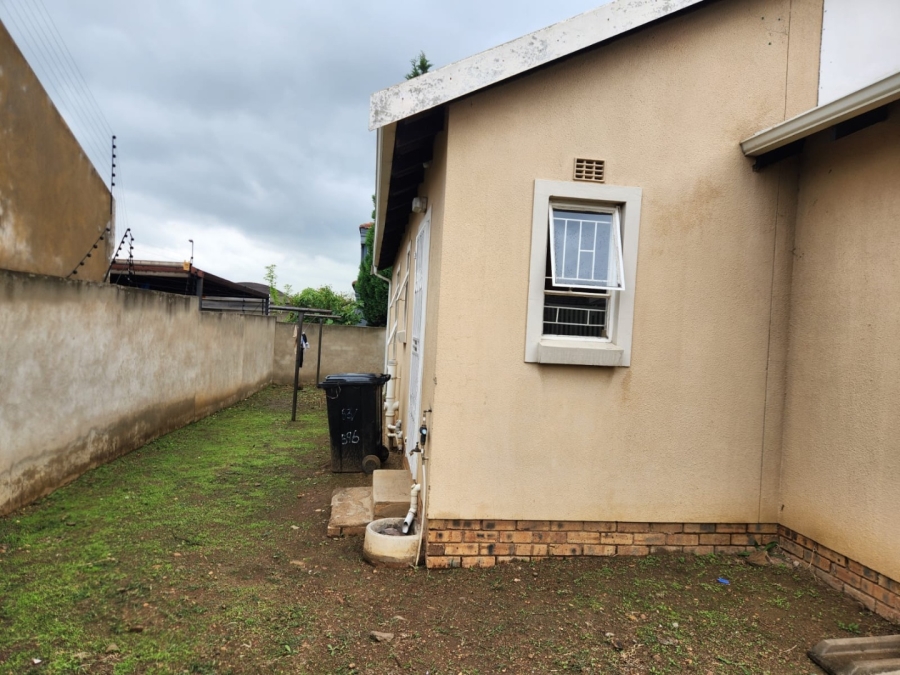 To Let 3 Bedroom Property for Rent in Alveda Gauteng