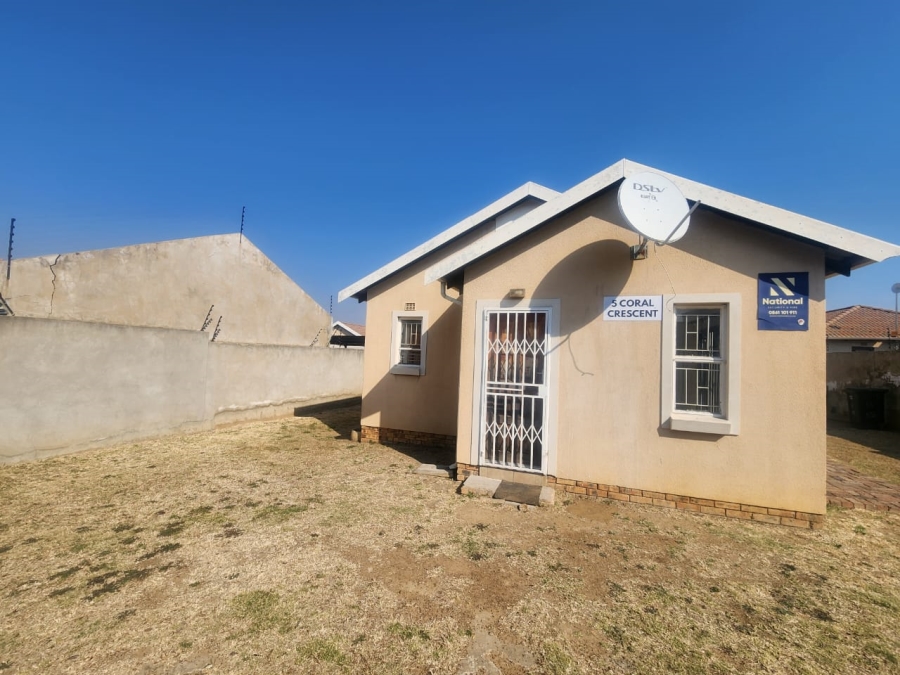 To Let 3 Bedroom Property for Rent in Alveda Gauteng