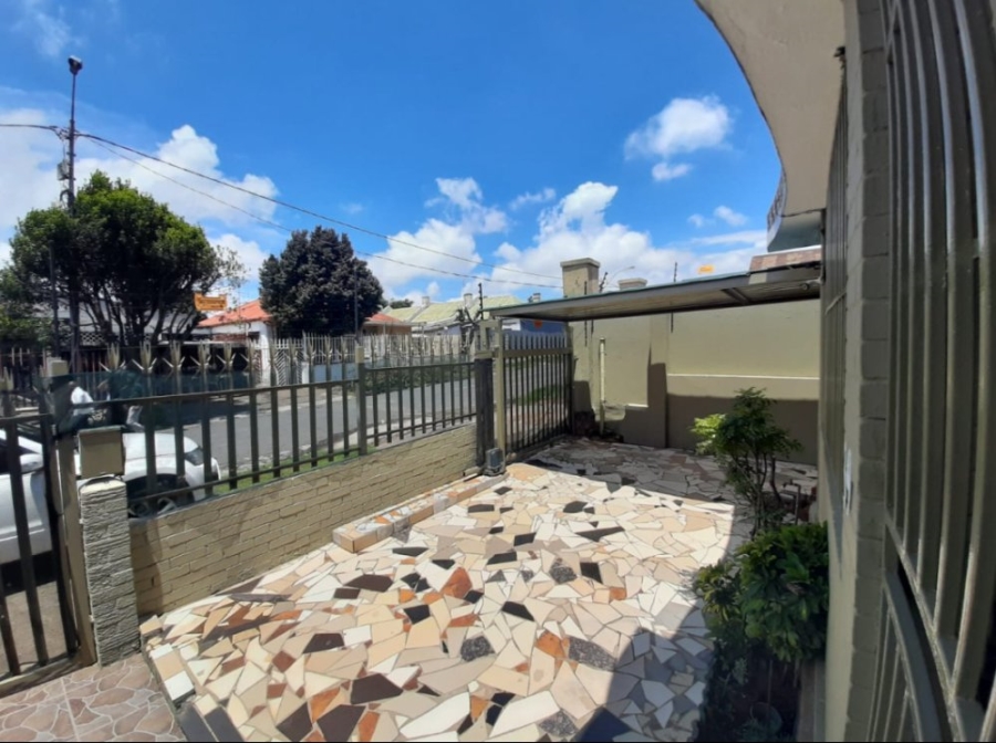 6 Bedroom Property for Sale in Troyeville Gauteng