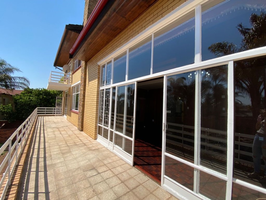 To Let 4 Bedroom Property for Rent in Waterkloof Ridge Gauteng