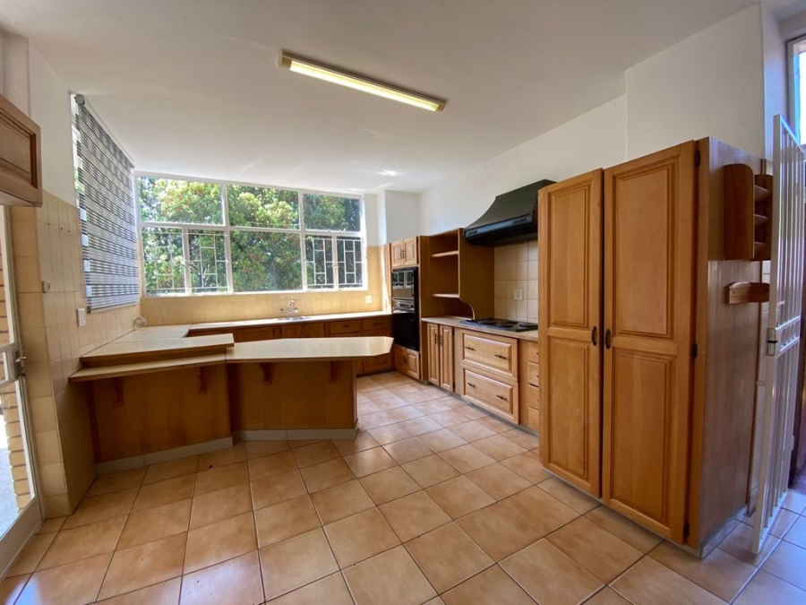 To Let 4 Bedroom Property for Rent in Waterkloof Ridge Gauteng