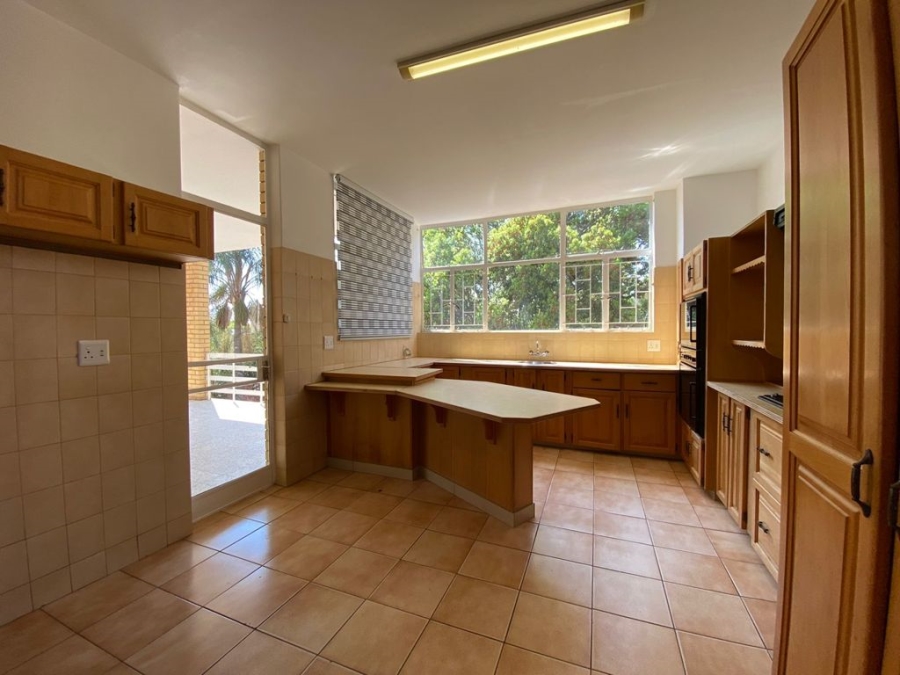 To Let 4 Bedroom Property for Rent in Waterkloof Ridge Gauteng