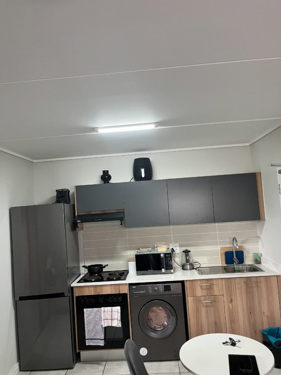 To Let 1 Bedroom Property for Rent in Comet Gauteng