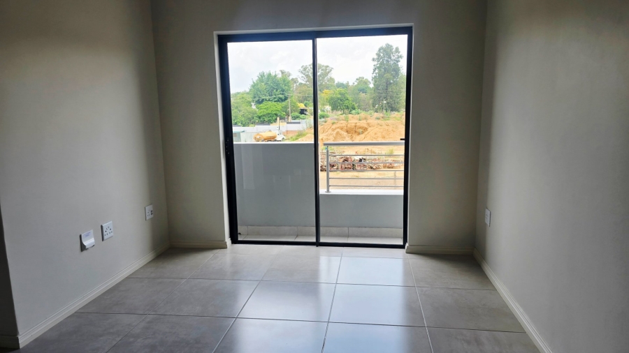 To Let 2 Bedroom Property for Rent in Glen Austin Gauteng