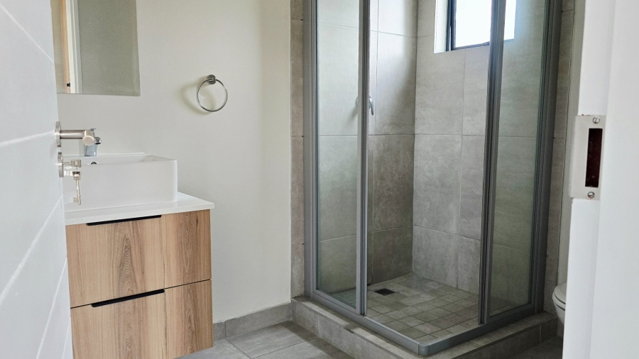 To Let 2 Bedroom Property for Rent in Glen Austin Gauteng