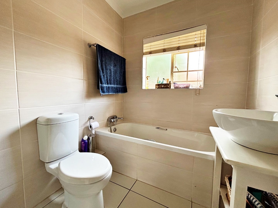 2 Bedroom Property for Sale in Amberfield Gauteng
