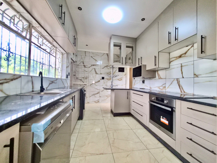 To Let 3 Bedroom Property for Rent in Illiondale Gauteng