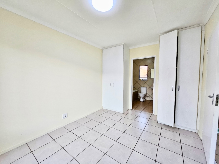 To Let 1 Bedroom Property for Rent in Esther Park Gauteng