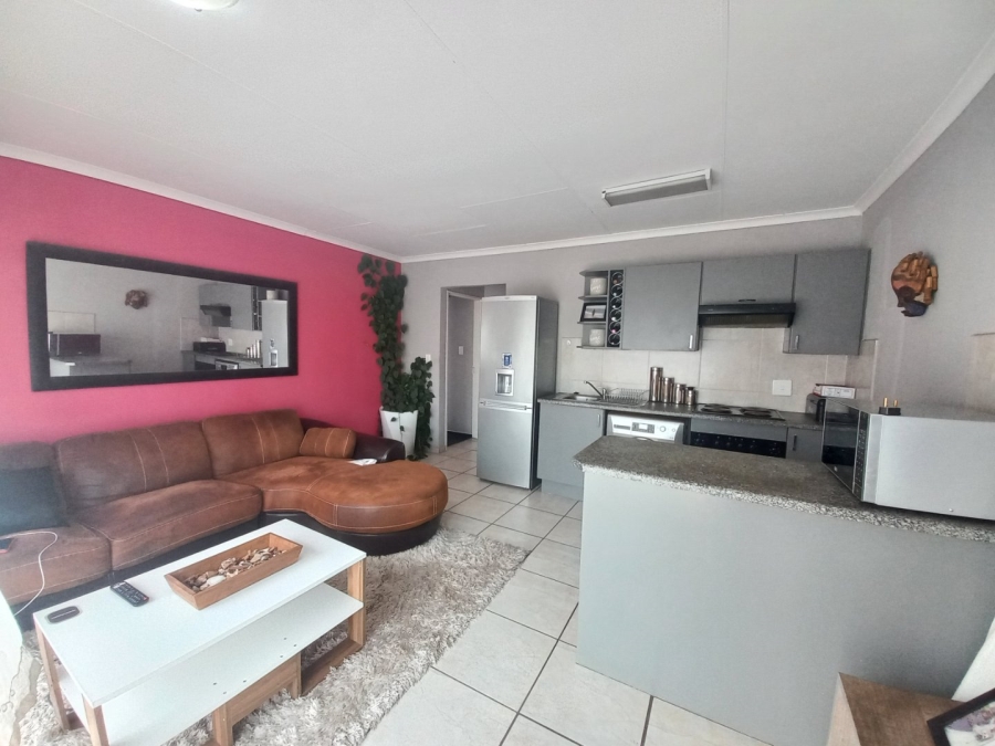 To Let 2 Bedroom Property for Rent in Kosmosdal Gauteng