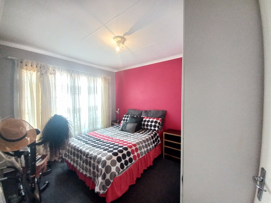 To Let 2 Bedroom Property for Rent in Kosmosdal Gauteng