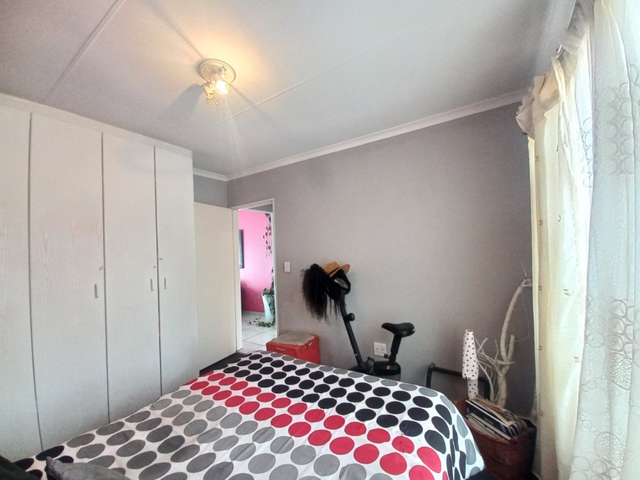 To Let 2 Bedroom Property for Rent in Kosmosdal Gauteng