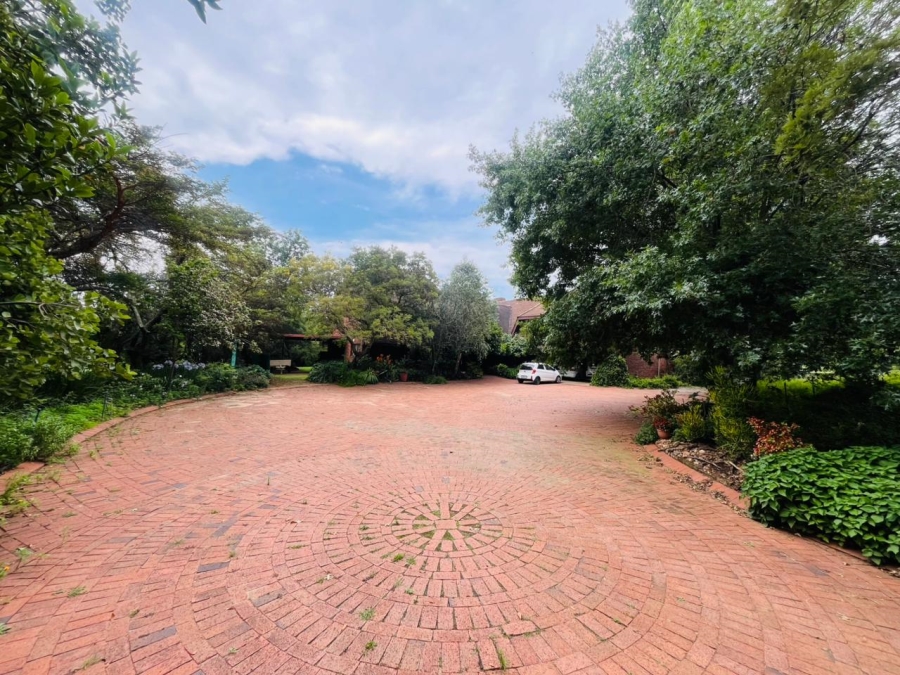 6 Bedroom Property for Sale in Kyalami Ah Gauteng