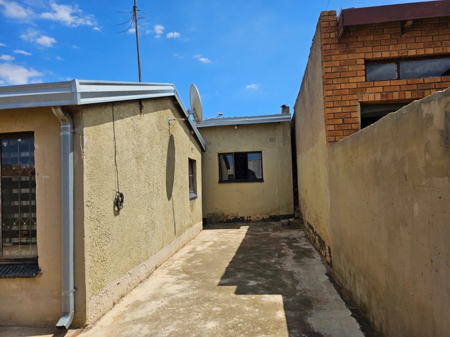 2 Bedroom Property for Sale in Jabulani Gauteng