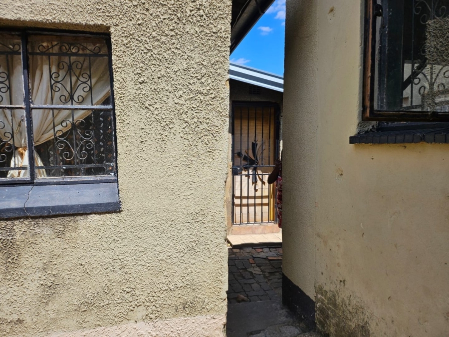 2 Bedroom Property for Sale in Jabulani Gauteng