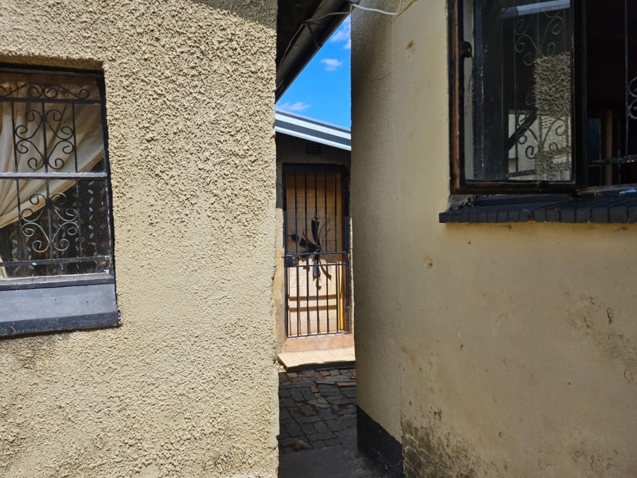 2 Bedroom Property for Sale in Jabulani Gauteng
