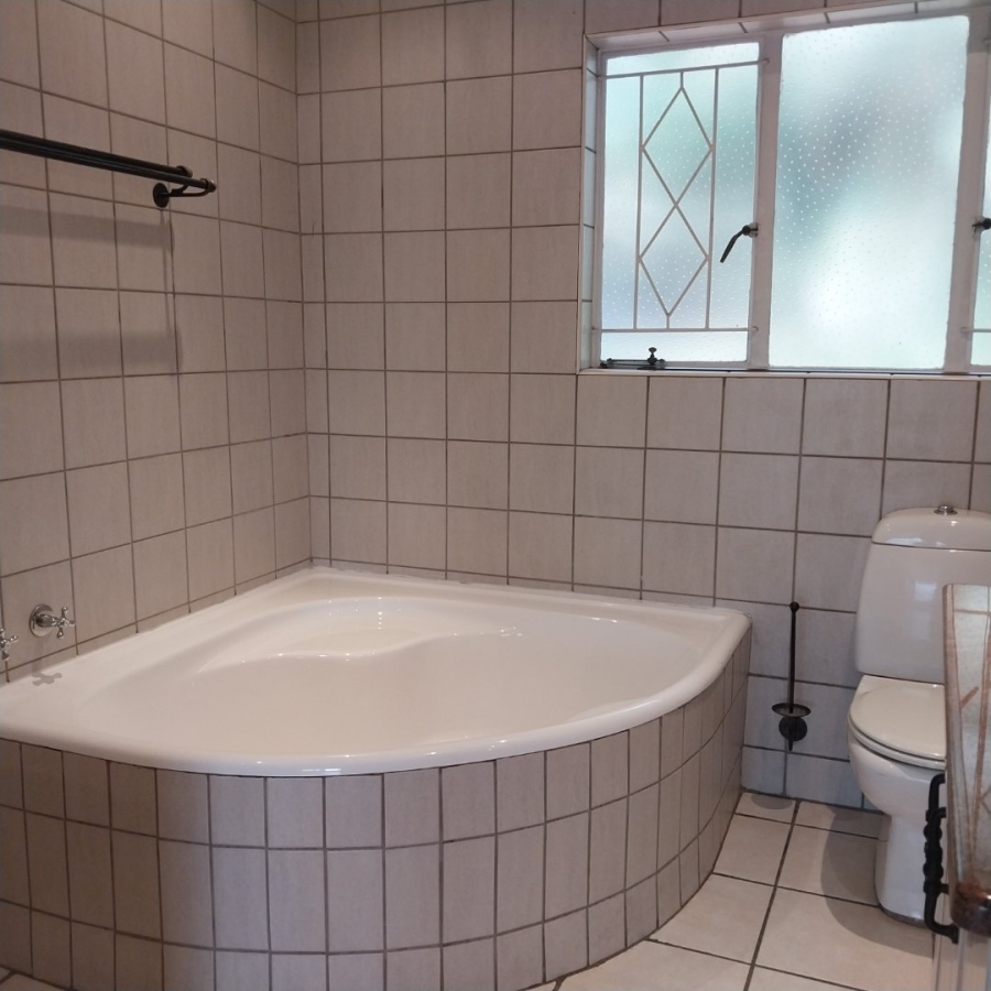 5 Bedroom Property for Sale in Bryanston Gauteng