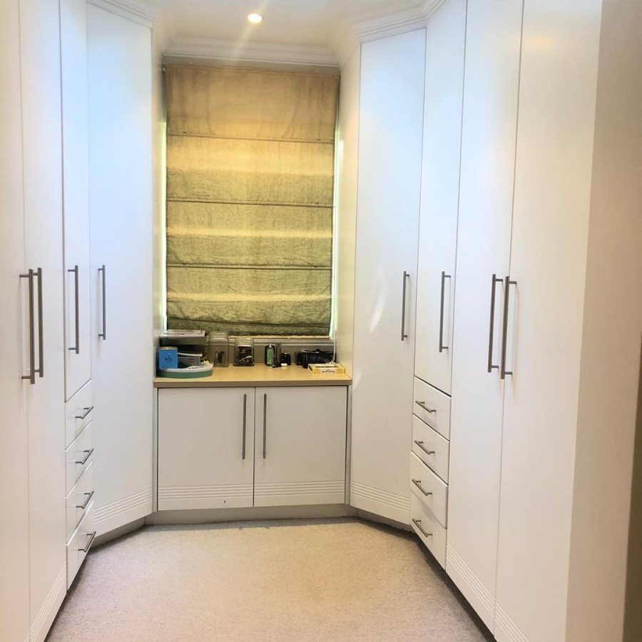 5 Bedroom Property for Sale in Bryanston Gauteng