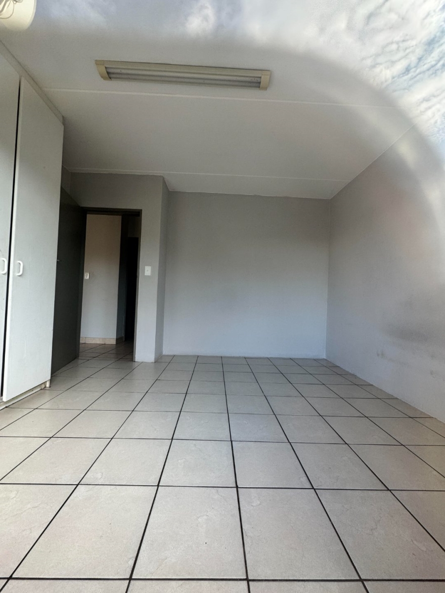 2 Bedroom Property for Sale in Noordwyk Gauteng