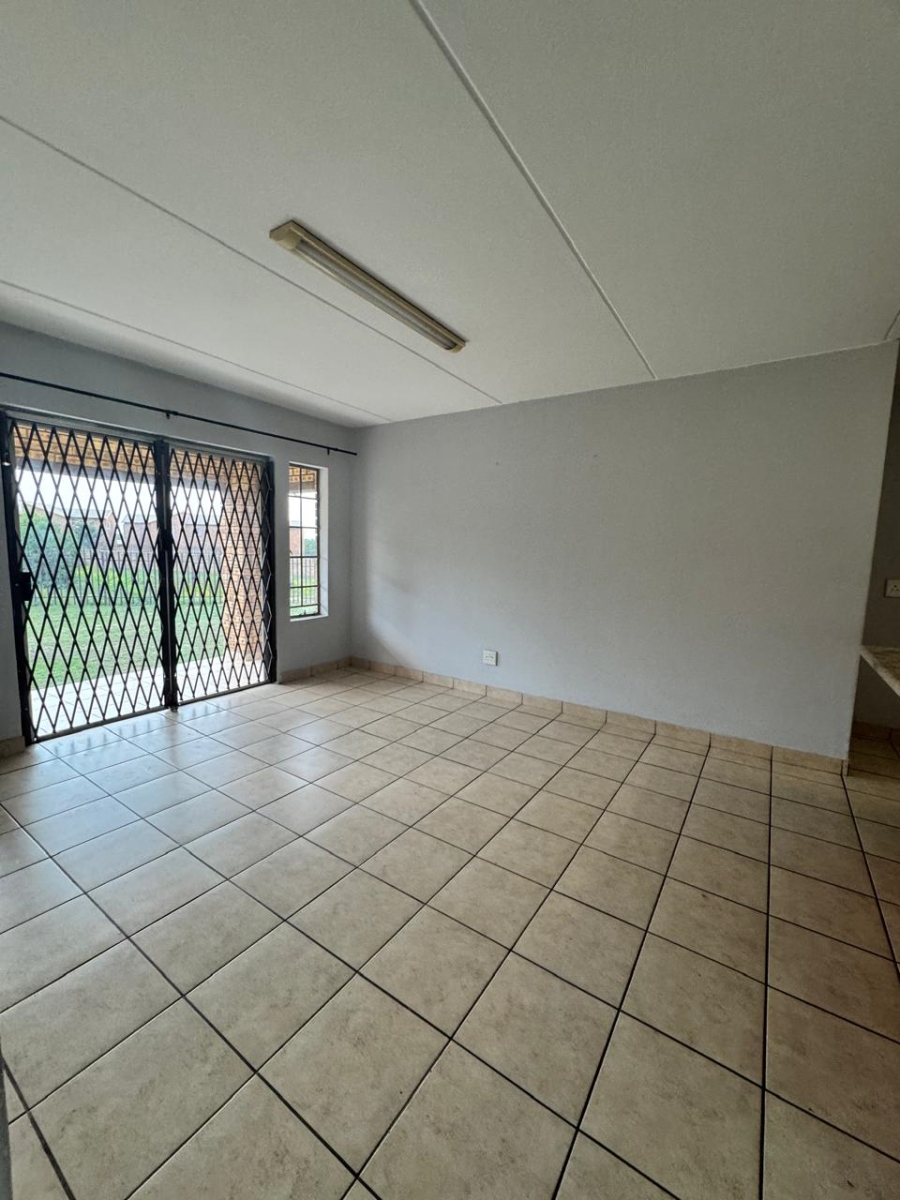 2 Bedroom Property for Sale in Noordwyk Gauteng