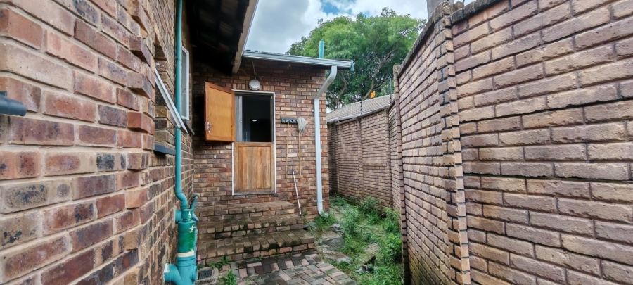 3 Bedroom Property for Sale in Rooihuiskraal Gauteng