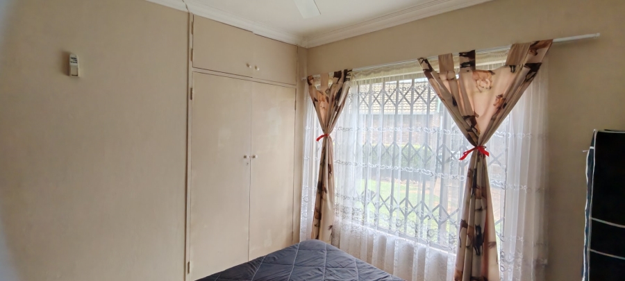 3 Bedroom Property for Sale in Rooihuiskraal Gauteng