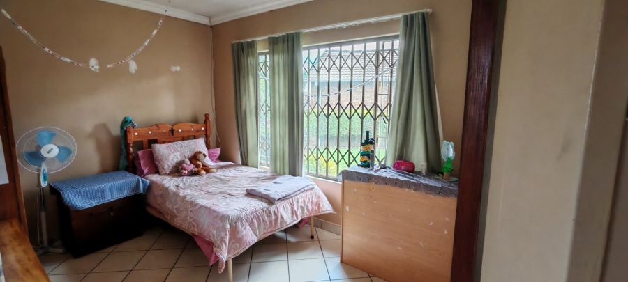3 Bedroom Property for Sale in Rooihuiskraal Gauteng